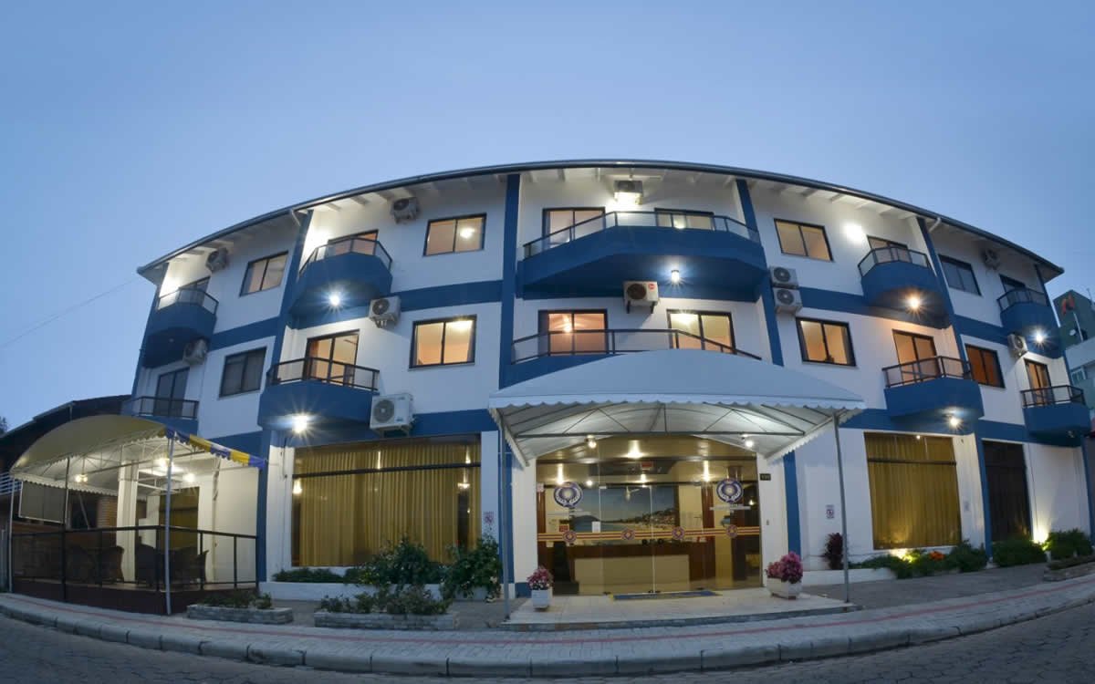 Hotel HSH Bombinhas 3★